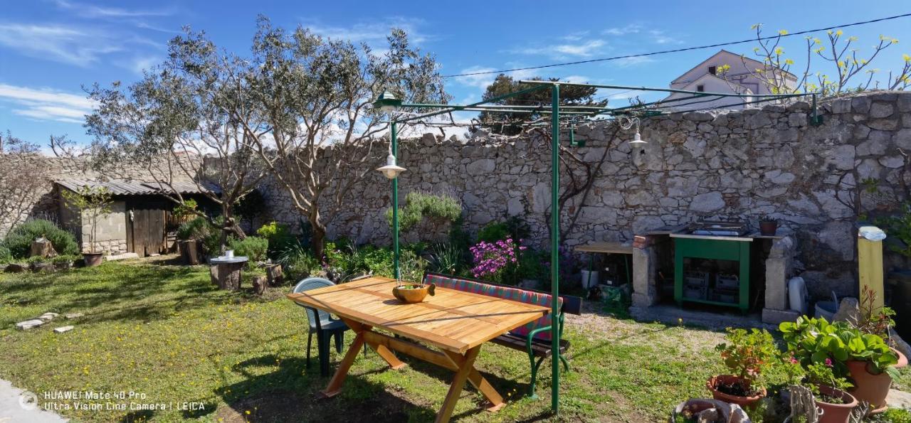 Guesthouse Palma Mali Lošinj Exteriör bild